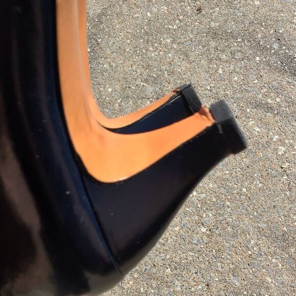 Vintage 1980s Salvatore Ferragamo Dark Blue Heels with Gold Detail - Picture 8 of 11